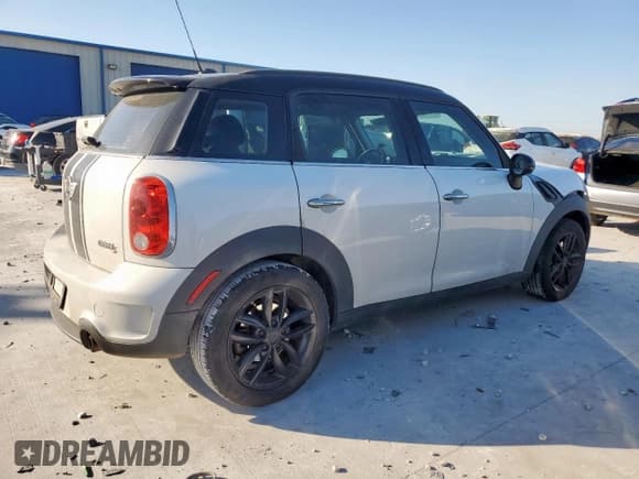 ✅ 2013 MINI Countryman S • VIN: WMWZC3C51DWP51065 • Lot: 90644685. Listed on Copart with 148,204 mi. Free auction sales archive from the USA and detailed vehicle history report at DreamBid. Image 3.