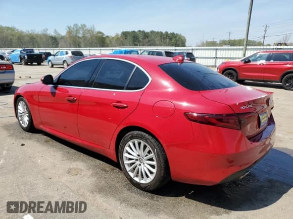 ✅ 2021 Alfa Romeo Giulia • VIN: ZARFAMAN3M7649352 • Lot: 51116125. Wystawiony na Copart z przebiegiem 34 093 mil. Bezpłatny archiwum sprzedaży aukcyjnych z USA i szczegółowy raport historii pojazdu na DreamBid. Zdjęcie 2.