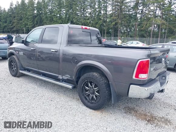 ✅ 2017 Ram 1500 Laramie • VIN: 1C6RR7VT1HS759515 • Lot: 42672289. Wystawiony na IAAI z przebiegiem 68 664 mil. Bezpłatny archiwum sprzedaży aukcyjnych z USA i szczegółowy raport historii pojazdu na DreamBid. Zdjęcie 3.