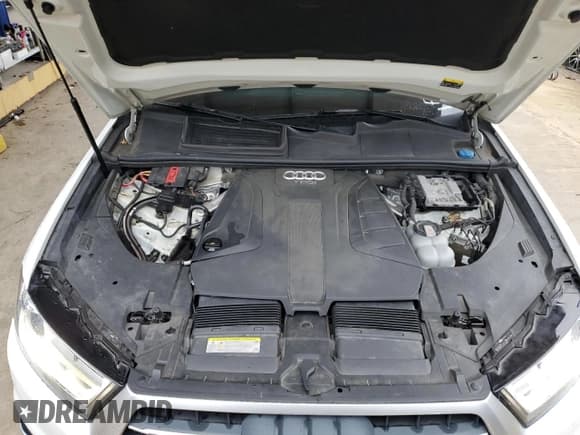 ✅ 2018 Audi Q7 Premium Plus • VIN: WA1LHAF75JD039235 • Lot: 87061455. Listed on Copart with 141,672 mi. Free auction sales archive from the USA and detailed vehicle history report at DreamBid. Image 11.