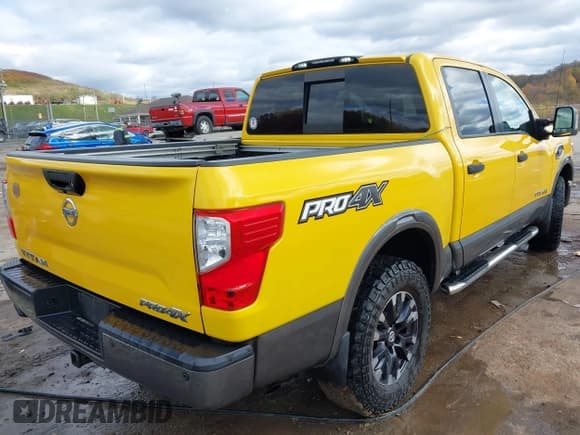 ✅ 2017 Nissan Titan Pro-4X • VIN: 1N6AA1E56HN547247 • Lot: 43523767. Listed on IAAI with 68,049 mi. Free auction sales archive from the USA and detailed vehicle history report at DreamBid. Image 4.