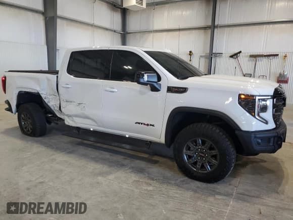 ✅ 2025 GMC Sierra 1500 AT4X • VIN: 3GTUUFEL6SG100789 • Лот: 87073965. Опубликован ранее на Copart с пробегом 7 170 миль. Бесплатный доступ к архиву аукционных продаж из США и подробный отчёт об истории автомобиля на DreamBid. Изображение 4.