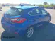 2017 Chevrolet Cruze Premier z VIN 3G1BF6SM6HS570740, wystawiony jako IAAI lot #43311391 z przebiegiem 77 877 mil mil oraz . Historia ofert i sprzedaży dostępna na DreamBid. Obrazek 4.