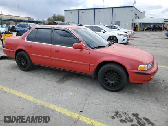 1990 Honda Accord LX с VIN 1HGCB7557LA110936, выставлен на аукционе Copart как лот 51863915 с пробегом 182 074 миль миль и Списание • Salvage title. История ставок и продаж доступна на DreamBid. Изображение 4.