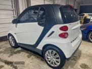 ✅ 2012 Smart fortwo Pure • VIN: WMEEJ3BA5CK540092 • Lot: 94611465. Wystawiony na Copart z przebiegiem 59 356 mil. Bezpłatny archiwum sprzedaży aukcyjnych z USA i szczegółowy raport historii pojazdu na DreamBid. Zdjęcie 3.