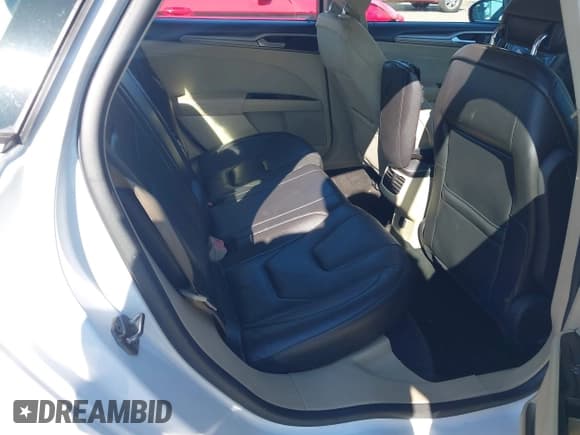 ✅ 2013 Ford Fusion SE • VIN: 3FA6P0HR1DR356350 • Lot: 43588434. Listed on IAAI with 225,761 mi. Free auction sales archive from the USA and detailed vehicle history report at DreamBid. Image 8.