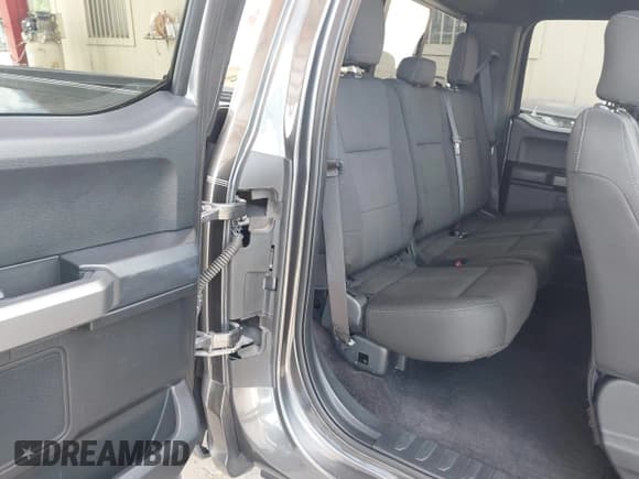 ✅ 2015 Ford F-150 XL • VIN: 1FTEX1CP2FFB95489 • Lot: 42463991. Wystawiony na IAAI z przebiegiem 164 981 mil. Bezpłatny archiwum sprzedaży aukcyjnych z USA i szczegółowy raport historii pojazdu na DreamBid. Zdjęcie 8.