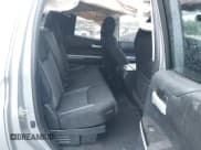 ✅ 2015 Toyota Tundra SR • VIN: 5TFRM5F18FX093942 • Lot: 42969303. Wystawiony na IAAI z przebiegiem 211 396 mil. Bezpłatny archiwum sprzedaży aukcyjnych z USA i szczegółowy raport historii pojazdu na DreamBid. Zdjęcie 8.