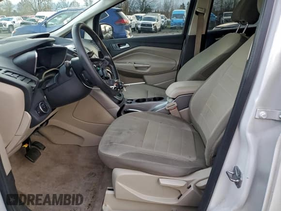 ✅ 2016 Ford C-Max SE • VIN: 1FADP5AU6GL117334 • Lot: 96835995. Wystawiony na Copart z przebiegiem 195 918 mil. Bezpłatny archiwum sprzedaży aukcyjnych z USA i szczegółowy raport historii pojazdu na DreamBid. Zdjęcie 9.