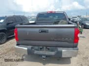 ✅ 2017 Toyota Tundra SR5 • VIN: 5TFEW5F11HX216606 • Lot: 42962329. Wystawiony na IAAI z przebiegiem 100 503 mil. Bezpłatny archiwum sprzedaży aukcyjnych z USA i szczegółowy raport historii pojazdu na DreamBid. Zdjęcie 16.