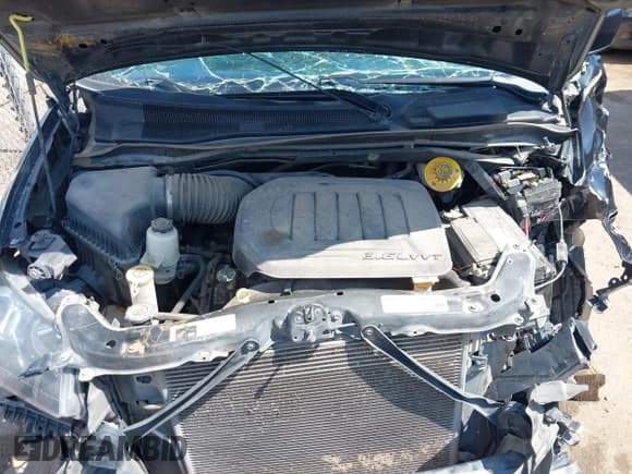 ✅ 2020 Dodge Grand Caravan GT • VIN: 2C4RDGEGXLR168930 • Lot: 42770459. Wystawiony na IAAI z przebiegiem 122 468 mil. Bezpłatny archiwum sprzedaży aukcyjnych z USA i szczegółowy raport historii pojazdu na DreamBid. Zdjęcie 10.