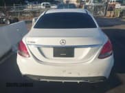 ✅ 2016 Mercedes-Benz C 300 • VIN: 55SWF4JB8GU122549 • Lot: 43606793. Wystawiony na IAAI z przebiegiem 134 388 mil. Bezpłatny archiwum sprzedaży aukcyjnych z USA i szczegółowy raport historii pojazdu na DreamBid. Zdjęcie 16.