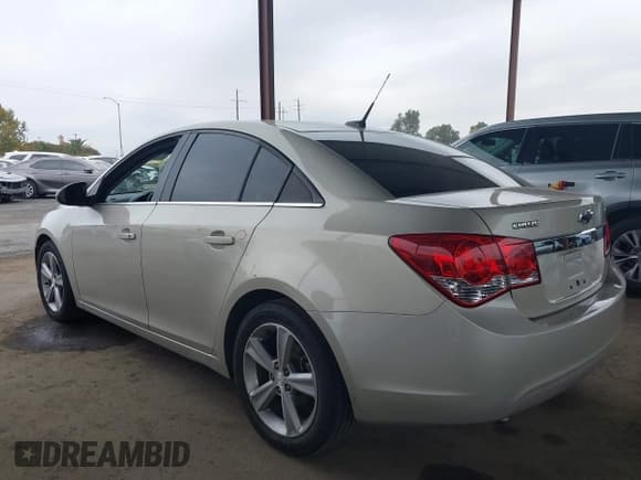 ✅ 2013 Chevrolet Cruze 2LT • VIN: 1G1PE5SB6D7275194 • Lot: 43433172. Listed on IAAI with 183,039 mi. Free auction sales archive from the USA and detailed vehicle history report at DreamBid. Image 3.