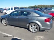 ✅ 2013 Dodge Avenger SE • VIN: 1C3CDZAB3DN664781 • Лот: 43456987. Опубликован ранее на IAAI с пробегом 135 579 миль. Бесплатный доступ к архиву аукционных продаж из США и подробный отчёт об истории автомобиля на DreamBid. Изображение 14.