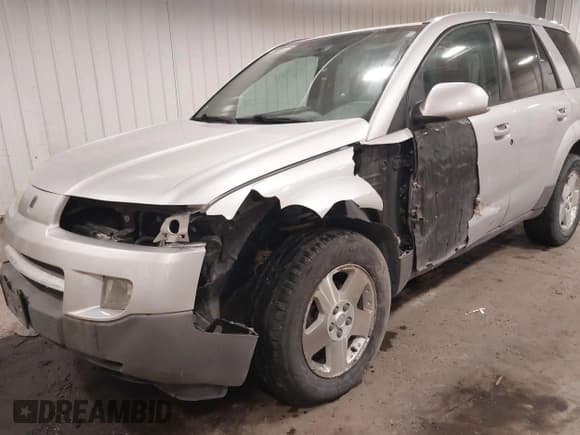 ✅ 2005 Saturn VUE • VIN: 5GZCZ63445S870686 • Lot: 41303646. Wystawiony na IAAI z przebiegiem 179 620 mil. Bezpłatny archiwum sprzedaży aukcyjnych z USA i szczegółowy raport historii pojazdu na DreamBid. Zdjęcie 6.