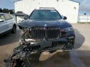 ✅ 2021 BMW X7 xDrive40i • VIN: 5UXCW2C06M9F30415 • Lot: 81657375. Wystawiony na Copart z przebiegiem 87 583 mil. Bezpłatny archiwum sprzedaży aukcyjnych z USA i szczegółowy raport historii pojazdu na DreamBid. Zdjęcie 5.