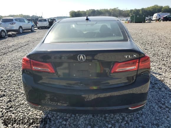 ✅ 2018 Acura TLX • VIN: 19UUB1F3XJA001592 • Lot: 85157005. Wystawiony na Copart z przebiegiem 139 396 mil. Bezpłatny archiwum sprzedaży aukcyjnych z USA i szczegółowy raport historii pojazdu na DreamBid. Zdjęcie 6.