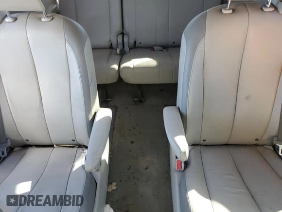 ✅ 2012 Toyota Sienna XLE • VIN: 5TDYK3DC5CS241833 • Lot: 87061515. Listed on Copart with 211,342 mi. Free auction sales archive from the USA and detailed vehicle history report at DreamBid. Image 10.