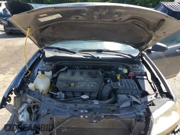 ✅ 2012 Dodge Avenger SE • VIN: 1C3CDZAB1CN231636 • Lot: 61724845. Listed on Copart with 173,584 mi. Free auction sales archive from the USA and detailed vehicle history report at DreamBid. Image 11.