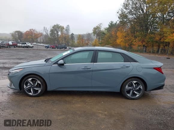 ✅ 2022 Hyundai Elantra SEL • VIN: KMHLN4AG4NU339597 • Lot: 43586652. Listed on IAAI with 27,361 mi. Free auction sales archive from the USA and detailed vehicle history report at DreamBid. Image 14.