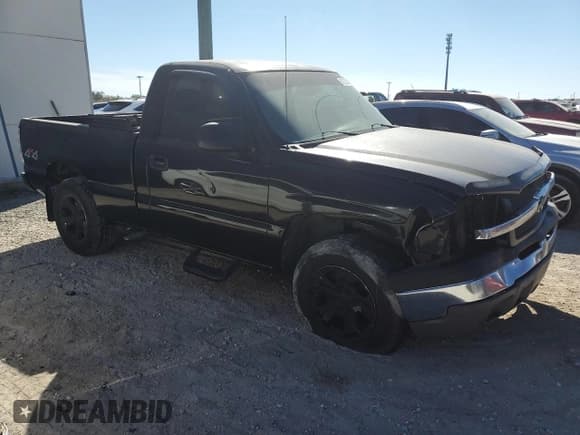 ✅ 2004 Chevrolet Silverado 1500 LS • VIN: 1GCEK14T14Z220632 • Лот: 81222004. Опубликован ранее на Copart с пробегом 230 793 миль. Бесплатный доступ к архиву аукционных продаж из США и подробный отчёт об истории автомобиля на DreamBid. Изображение 4.