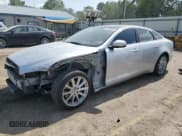 ✅ 2015 Jaguar XJ • VIN: SAJWJ1CD1F8V75232 • Lot: 57605685. Listed on Copart with 146,314 mi. Free auction sales archive from the USA and detailed vehicle history report at DreamBid. Image 1.