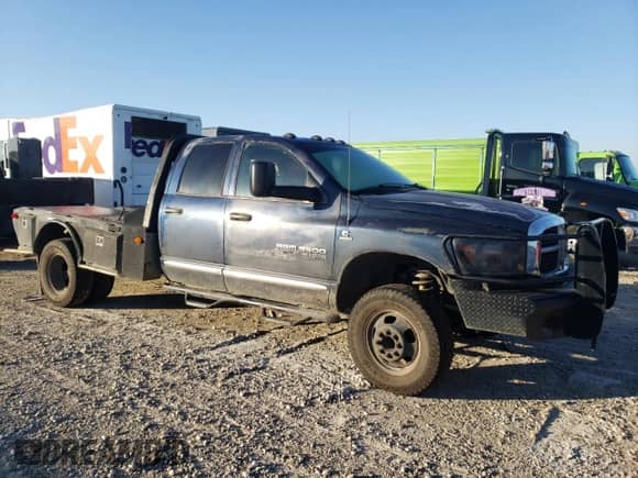 2006 Dodge 3500 SLT z VIN 3D7MX48CX6G108901, wystawiony jako Copart lot #84833794 z przebiegiem Nie podano mil oraz Szkoda całkowita • Salvage title. Historia ofert i sprzedaży dostępna na DreamBid. Obrazek 4.