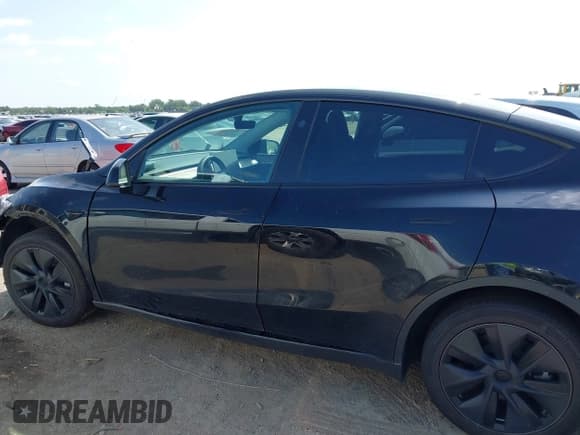 ✅ 2025 Tesla Model Y Long Range • VIN: 7SAYGDEDXSA347101 • Лот: 42717908. Опубликован ранее на IAAI с пробегом Не указан. Бесплатный доступ к архиву аукционных продаж из США и подробный отчёт об истории автомобиля на DreamBid. Изображение 14.