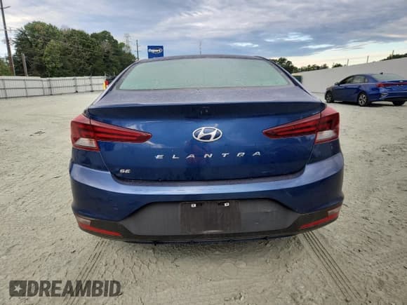 ✅ 2019 Hyundai Elantra SE • VIN: 5NPD74LF0KH453318 • Lot: 70496785. Listed on Copart with 81,296 mi. Free auction sales archive from the USA and detailed vehicle history report at DreamBid. Image 6.