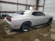 ✅ 2010 Dodge Challenger SE • VIN: 2B3CJ4DV2AH163478 • Lot: 38057634. Wystawiony na Copart z przebiegiem 235 889 mil. Bezpłatny archiwum sprzedaży aukcyjnych z USA i szczegółowy raport historii pojazdu na DreamBid. Zdjęcie 3.