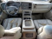 ✅ 2003 Chevrolet Suburban Z71 • VIN: 3GNFK16Z53G242077 • Lot: 92938345. Listed on Copart with 310,732 mi. Free auction sales archive from the USA and detailed vehicle history report at DreamBid. Image 8.