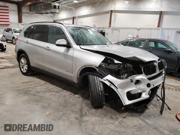 ✅ 2015 BMW X5 xDrive35i • VIN: 5UXKR0C56F0K54843 • Lot: 85428645. Listed on Copart with 185,007 mi. Free auction sales archive from the USA and detailed vehicle history report at DreamBid. Image 4.