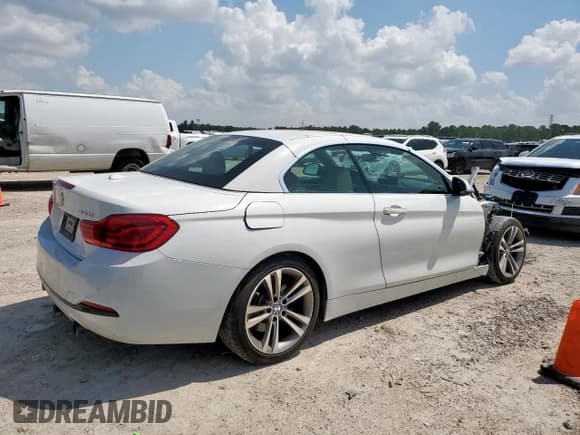 ✅ 2019 BMW 4 Series 440i • VIN: WBA4Z5C5XKEE17319 • Lot: 66706325. Wystawiony na Copart z przebiegiem 67 385 mil. Bezpłatny archiwum sprzedaży aukcyjnych z USA i szczegółowy raport historii pojazdu na DreamBid. Zdjęcie 3.