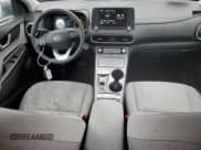 ✅ 2023 Hyundai Kona SE • VIN: KM8K23AG8PU183713 • Лот: 41523824. Опубликован ранее на Copart с пробегом 6 698 миль. Бесплатный доступ к архиву аукционных продаж из США и подробный отчёт об истории автомобиля на DreamBid. Изображение 8.