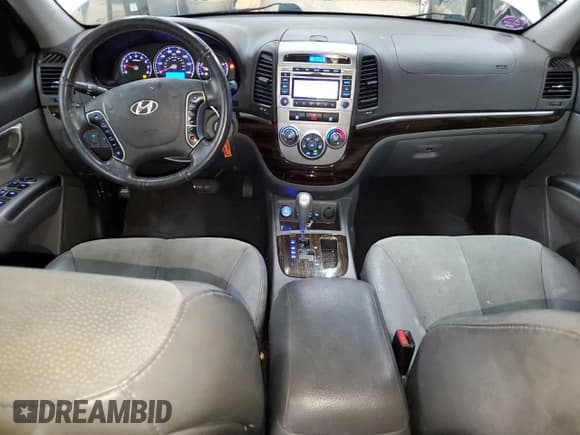 ✅ 2011 Hyundai Santa Fe SE • VIN: 5XYZHDAG1BG049496 • Lot: 77845194. Listed on Copart with 193,323 mi. Free auction sales archive from the USA and detailed vehicle history report at DreamBid. Image 8.