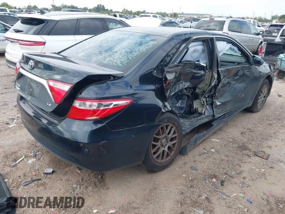 ✅ 2016 Toyota Camry XLE • VIN: 4T4BF1FK8GR527634 • Lot: 43538871. Wystawiony na IAAI z przebiegiem 120 471 mil. Bezpłatny archiwum sprzedaży aukcyjnych z USA i szczegółowy raport historii pojazdu na DreamBid. Zdjęcie 4.