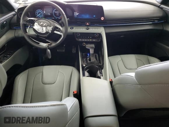 ✅ 2025 Hyundai Elantra Limited • VIN: KMHLN4DJXSU166011 • Lot: 91218875. Wystawiony na Copart z przebiegiem 10 446 mil. Bezpłatny archiwum sprzedaży aukcyjnych z USA i szczegółowy raport historii pojazdu na DreamBid. Zdjęcie 8.