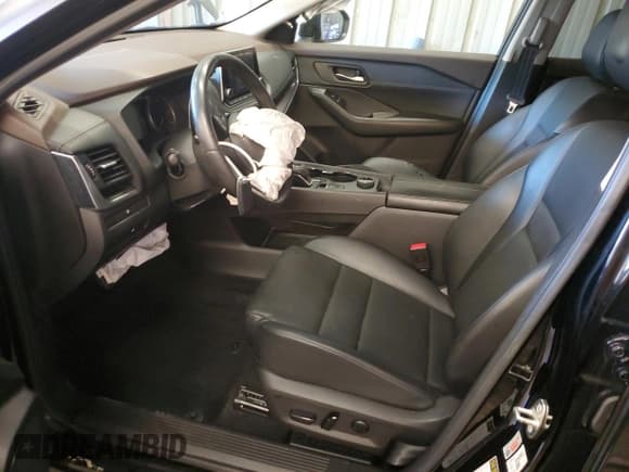 ✅ 2023 Nissan Rogue SV • VIN: JN8BT3BB5PW462016 • Lot: 80438655. Wystawiony na Copart z przebiegiem 26 330 mil. Bezpłatny archiwum sprzedaży aukcyjnych z USA i szczegółowy raport historii pojazdu na DreamBid. Zdjęcie 7.