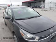 ✅ 2021 Kia Rio LX • VIN: 3KPA24AD1ME408009 • Lot: 43517555. Wystawiony na IAAI z przebiegiem 69 539 mil. Bezpłatny archiwum sprzedaży aukcyjnych z USA i szczegółowy raport historii pojazdu na DreamBid. Zdjęcie 17.