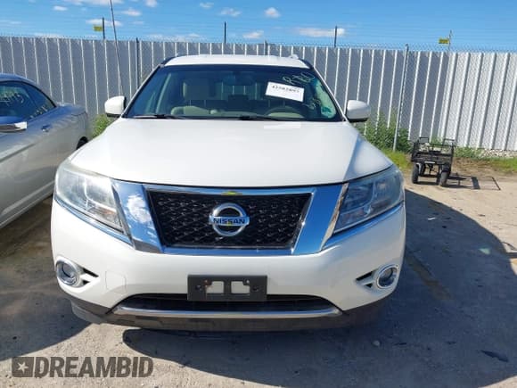 ✅ 2014 Nissan Pathfinder S • VIN: 5N1AR2MM1EC710772 • Lot: 42582893. Listed on IAAI with 154,229 mi. Free auction sales archive from the USA and detailed vehicle history report at DreamBid. Image 11.