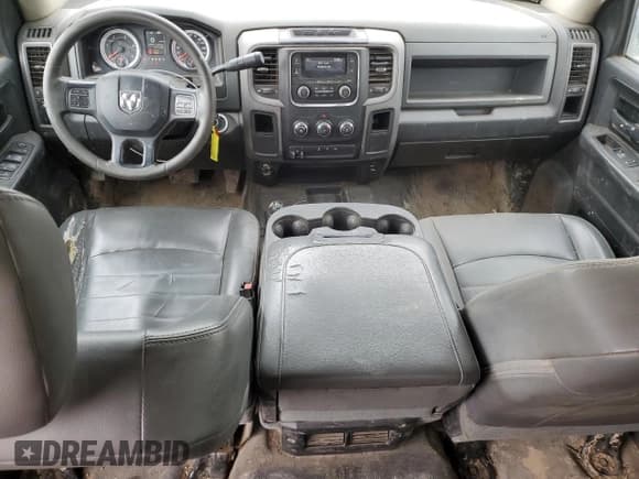 ✅ 2018 Ram 2500 Tradesman • VIN: 3C6UR5HL2JG394074 • Lot: 49905605. Wystawiony na Copart z przebiegiem 147 144 mil. Bezpłatny archiwum sprzedaży aukcyjnych z USA i szczegółowy raport historii pojazdu na DreamBid. Zdjęcie 8.