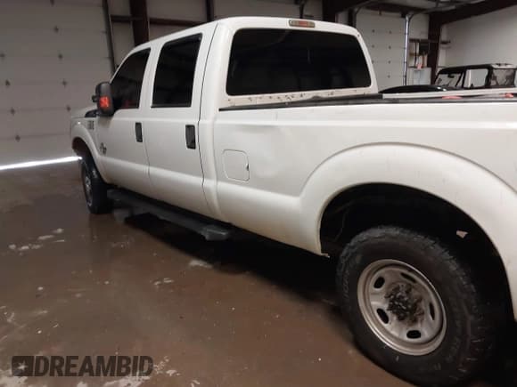 ✅ 2015 Ford F-250 Lariat • VIN: 1FT7W2BTXFEC81705 • Lot: 41239170. Listed on IAAI with 164,587 mi. Free auction sales archive from the USA and detailed vehicle history report at DreamBid. Image 15.