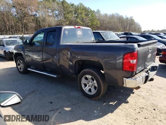 2011 Chevrolet Silverado 1500 LT z VIN 1GCRCSEA1BZ217437, wystawiony jako Copart lot #42629445 z przebiegiem 142 238 mil mil oraz Szkoda całkowita • Salvage title. Historia ofert i sprzedaży dostępna na DreamBid. Obrazek 2.