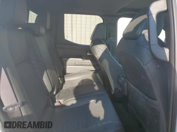 ✅ 2024 Toyota Tacoma SR5 • VIN: 3TMLB5JN1RM078943 • Lot: 69652215. Wystawiony na Copart z przebiegiem 10 369 mil. Bezpłatny archiwum sprzedaży aukcyjnych z USA i szczegółowy raport historii pojazdu na DreamBid. Zdjęcie 10.