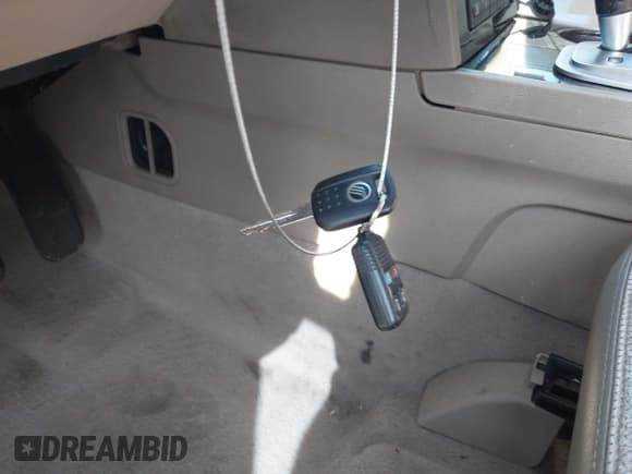 ✅ 2007 Mercury Montego • VIN: 1MEHM40187G614737 • Лот: 42558638. Опубликован ранее на IAAI с пробегом 106 437 миль. Бесплатный доступ к архиву аукционных продаж из США и подробный отчёт об истории автомобиля на DreamBid. Изображение 11.