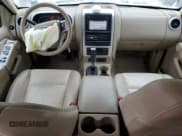 ✅ 2007 Mercury Mountaineer Premier • VIN: 4M2EU48E07UJ23392 • Lot: 85943174. Wystawiony na Copart z przebiegiem 66 186 mil. Bezpłatny archiwum sprzedaży aukcyjnych z USA i szczegółowy raport historii pojazdu na DreamBid. Zdjęcie 8.