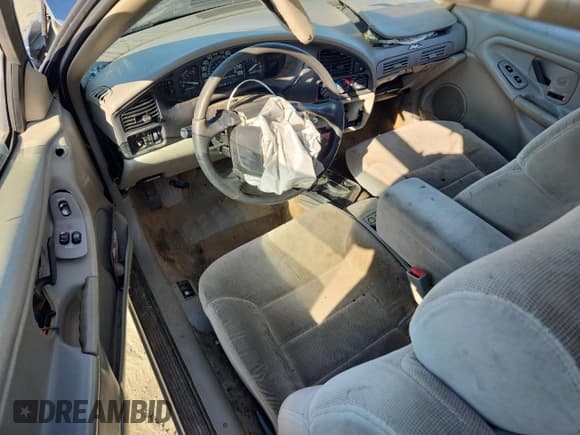 ✅ 1997 Buick Skylark • VIN: 1G4NJ12T3VC408879 • Lot: 65937955. Wystawiony na Copart z przebiegiem 69 262 mil. Bezpłatny archiwum sprzedaży aukcyjnych z USA i szczegółowy raport historii pojazdu na DreamBid. Zdjęcie 8.