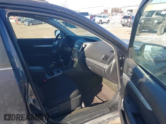 ✅ 2012 Subaru Outback Premium • VIN: 4S4BRCBCXC1244451 • Lot: 41401317. Wystawiony na IAAI z przebiegiem 100 710 mil. Bezpłatny archiwum sprzedaży aukcyjnych z USA i szczegółowy raport historii pojazdu na DreamBid. Zdjęcie 5.