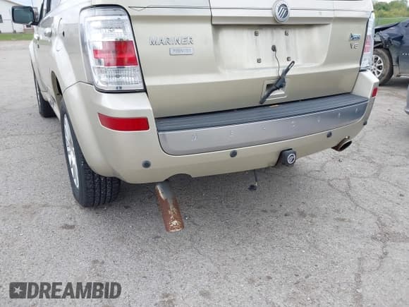 ✅ 2010 Mercury Mariner Premier • VIN: 4M2CN8HG6AKJ03051 • Lot: 42176596. Listed on IAAI with 154,041 mi. Free auction sales archive from the USA and detailed vehicle history report at DreamBid. Image 6.