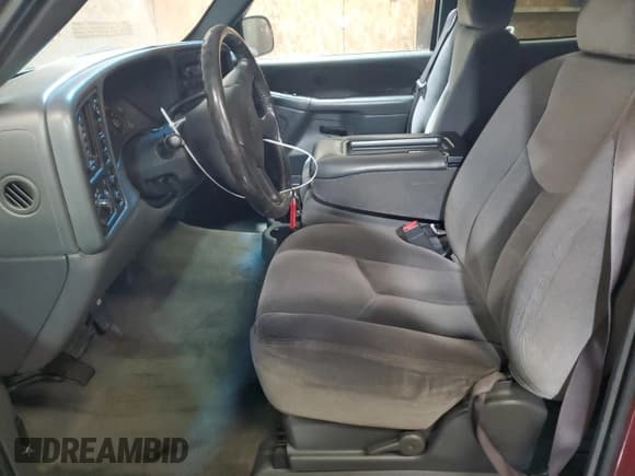 ✅ 2003 GMC Sierra 1500 SLE • VIN: 1GTEK19TX3E111729 • Lot: 94045355. Listed on Copart with 236,928 mi. Free auction sales archive from the USA and detailed vehicle history report at DreamBid. Image 7.